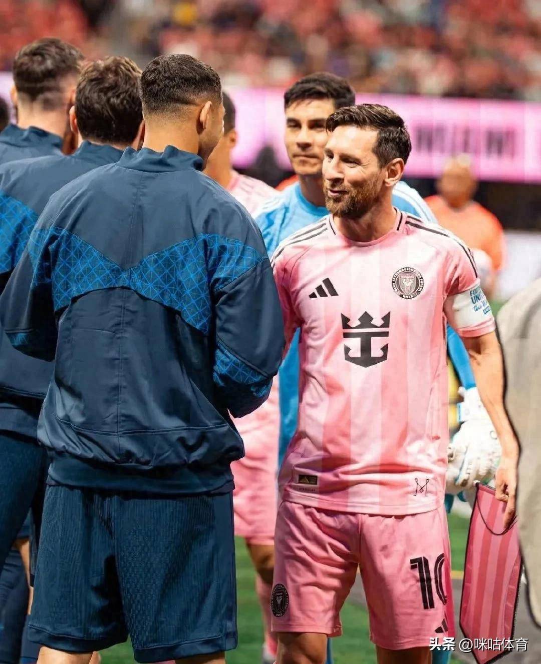 开云中国-爆冷引发热议！，梅西在勇士比赛中比赛局势复杂赛场气氛高涨的简单介绍-开云中国